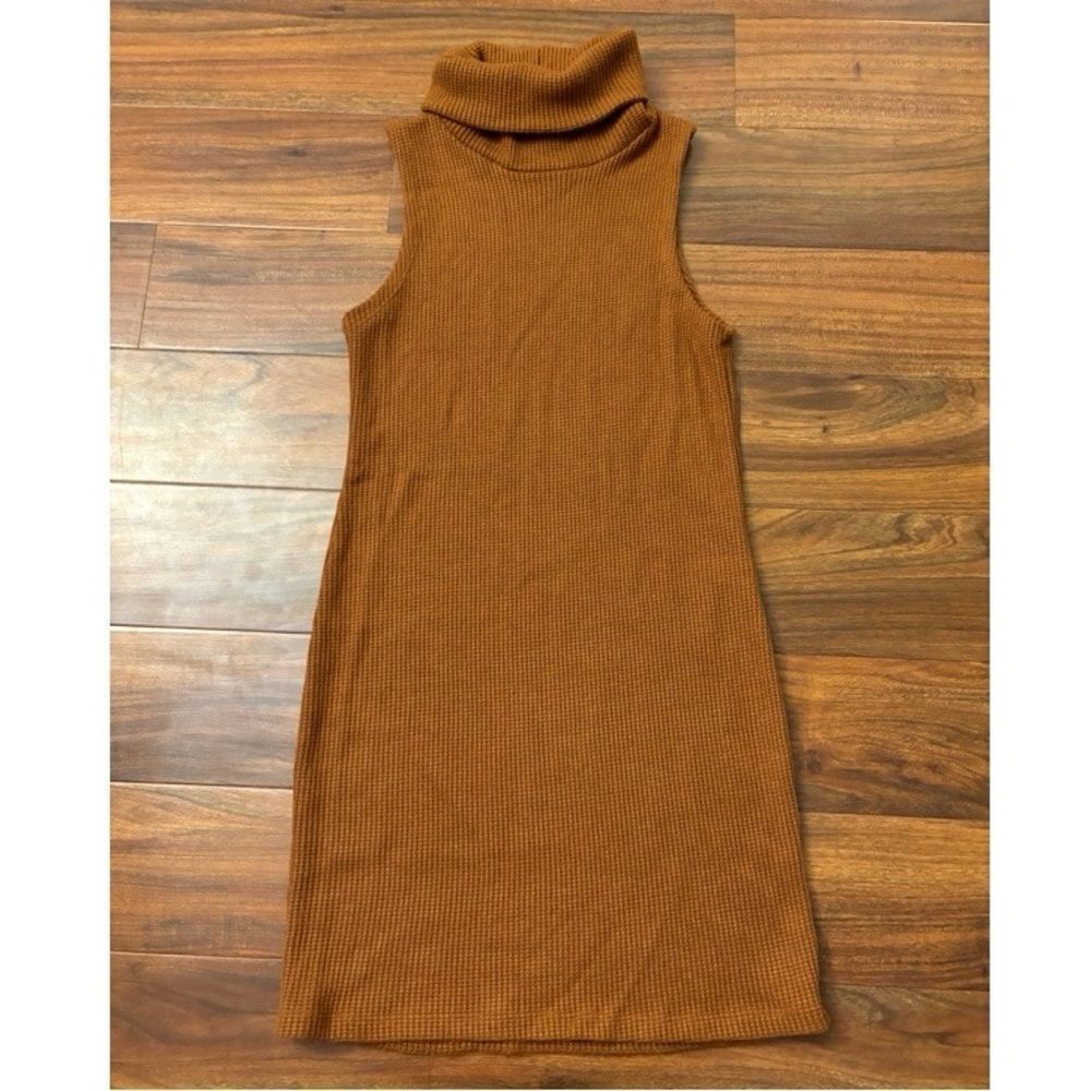Saints & Hearts brown/burnt sienna turtleneck sleeveless sweater dress